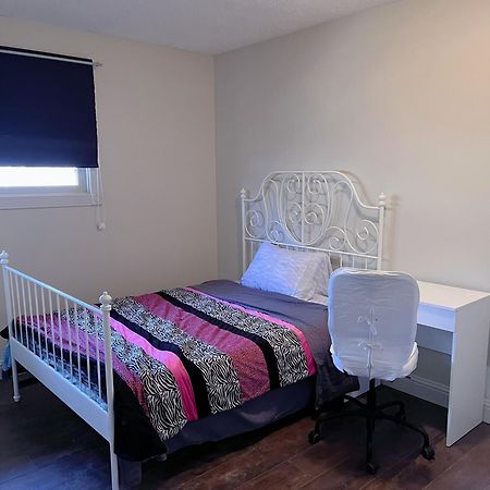 Calgary-Banff House Close Lrt&Dt&Free Parking 아파트 외부 사진