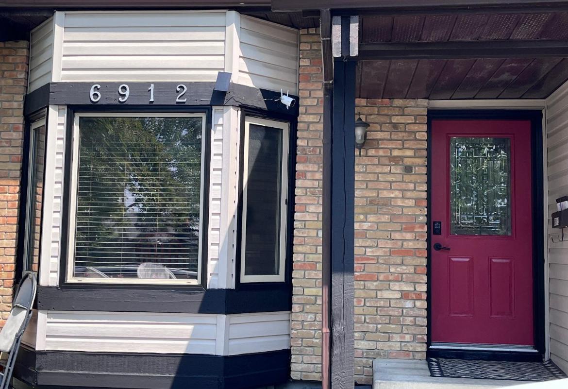 Calgary-Banff House Close Lrt&Dt&Free Parking 아파트 외부 사진